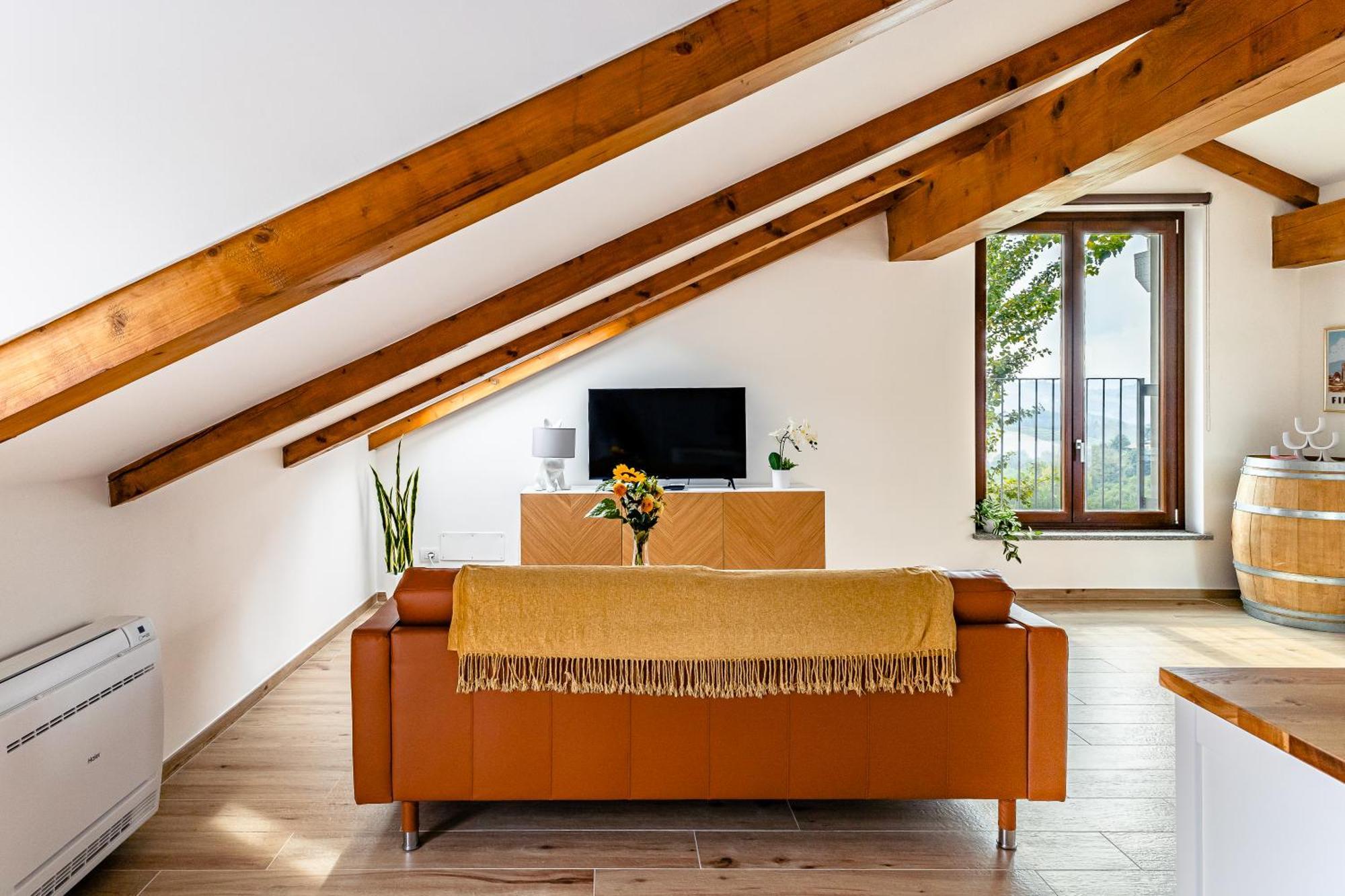 Hotel Charming Barolo Wine Loft Monforte dʼAlba Exterior foto